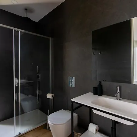 With Indoor Heated Pool 빌라 *